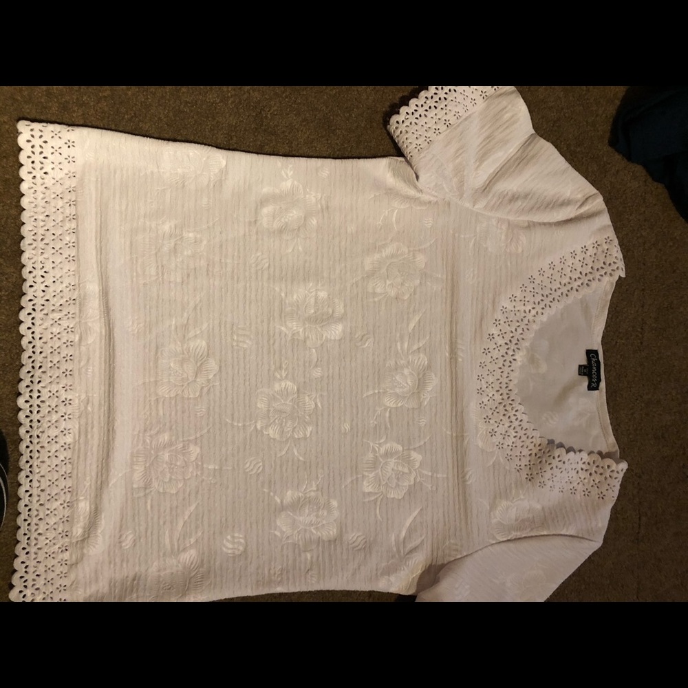 White short sleeve top
